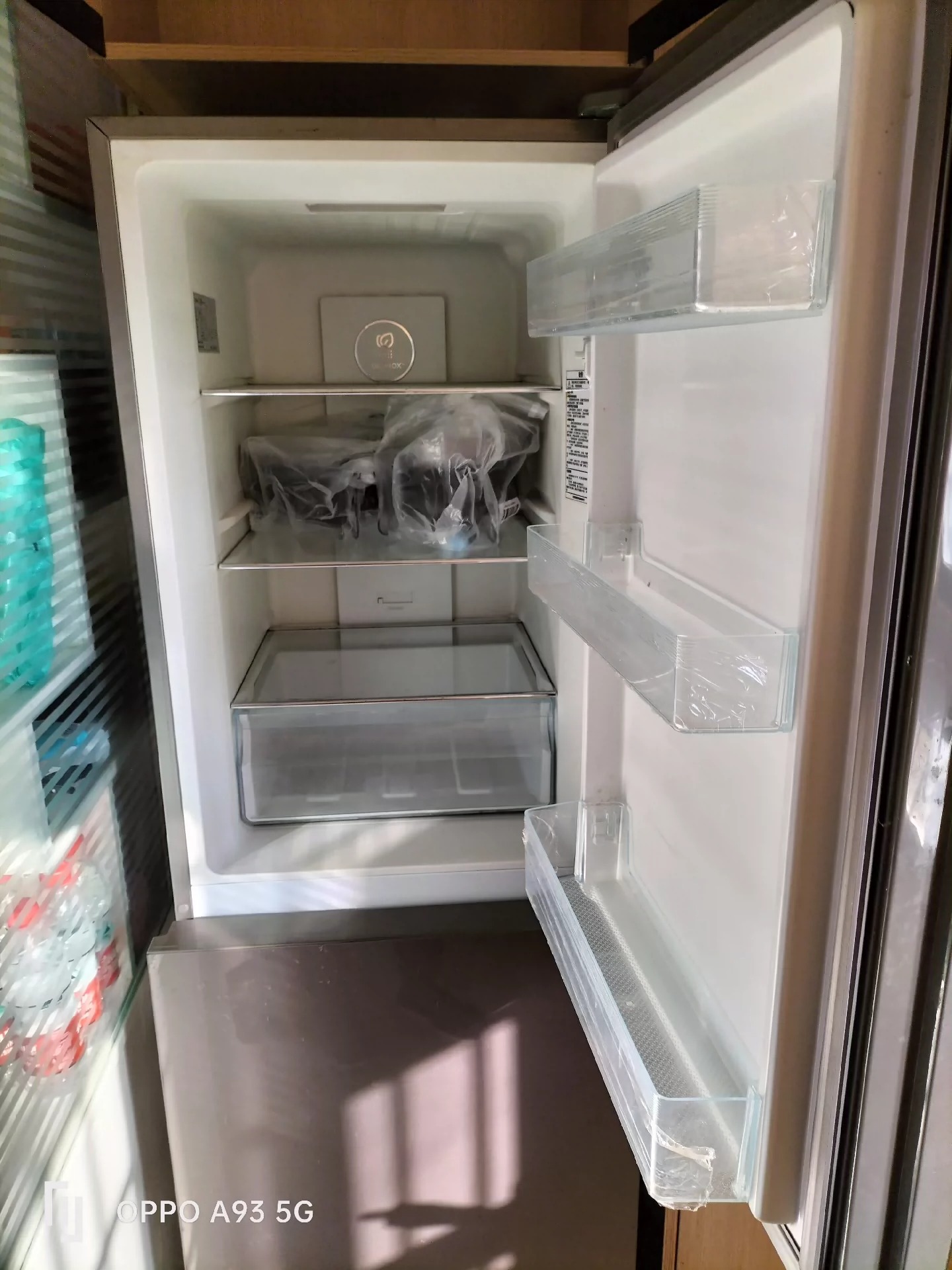 出Haier/海尔 两门式风冷无霜海尔大品牌冰箱出售，风冷无爽总239升，一口价350只限自提，二手物品出售不退不换